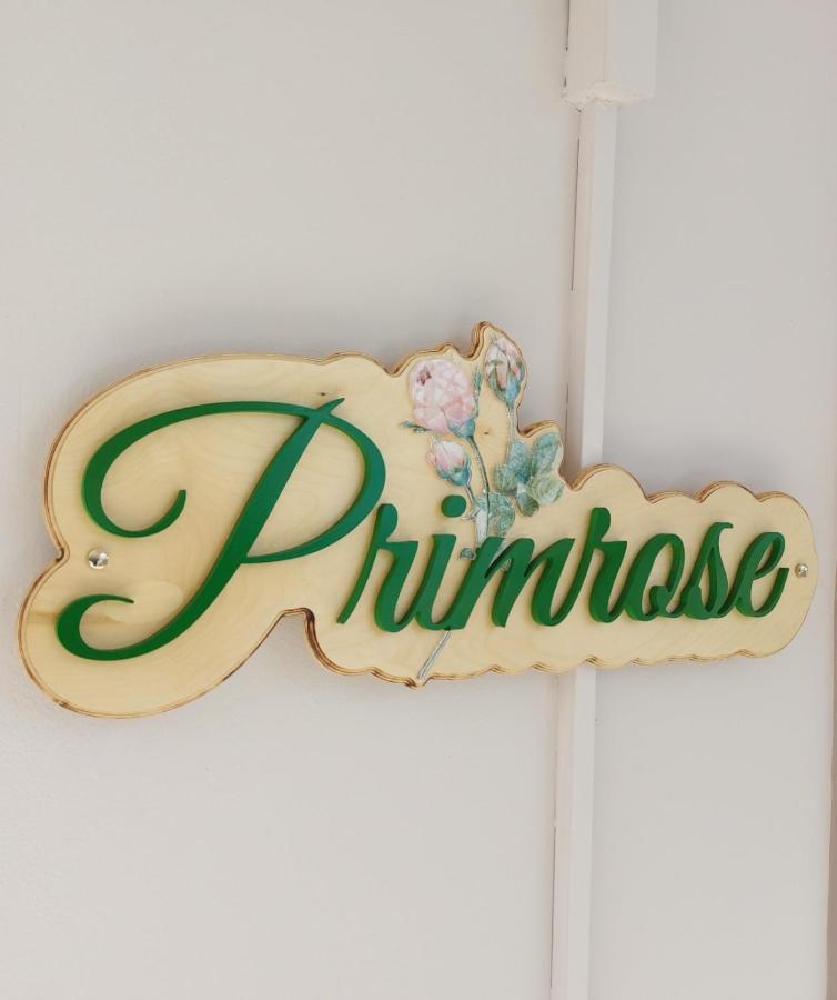 Primrose Apartments Толон Екстериор снимка